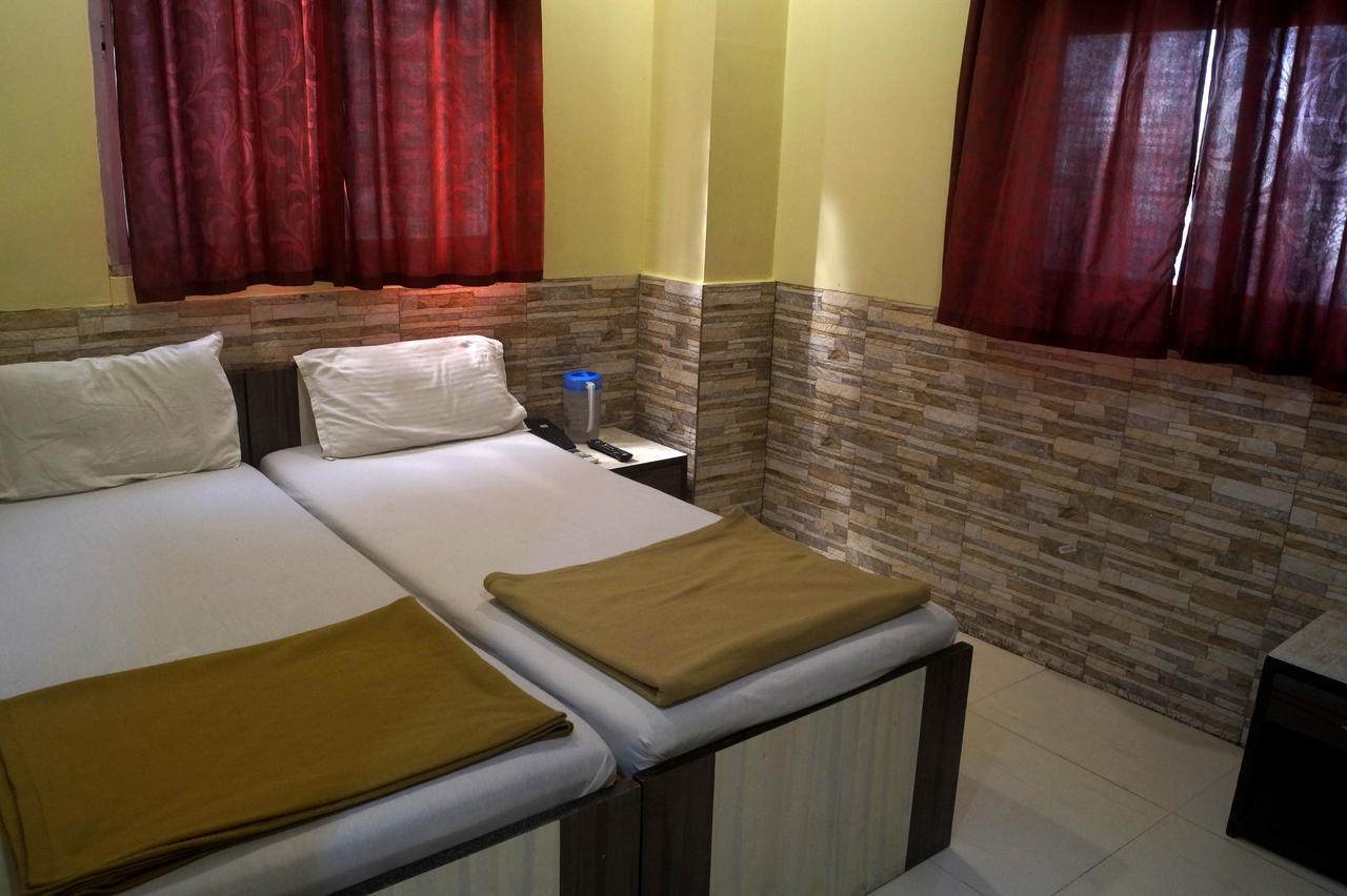 Hotel Zam Zam Palace Мумбаи Экстерьер фото
