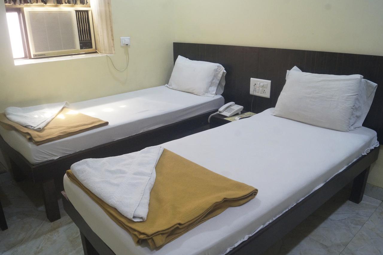 Hotel Zam Zam Palace Мумбаи Экстерьер фото