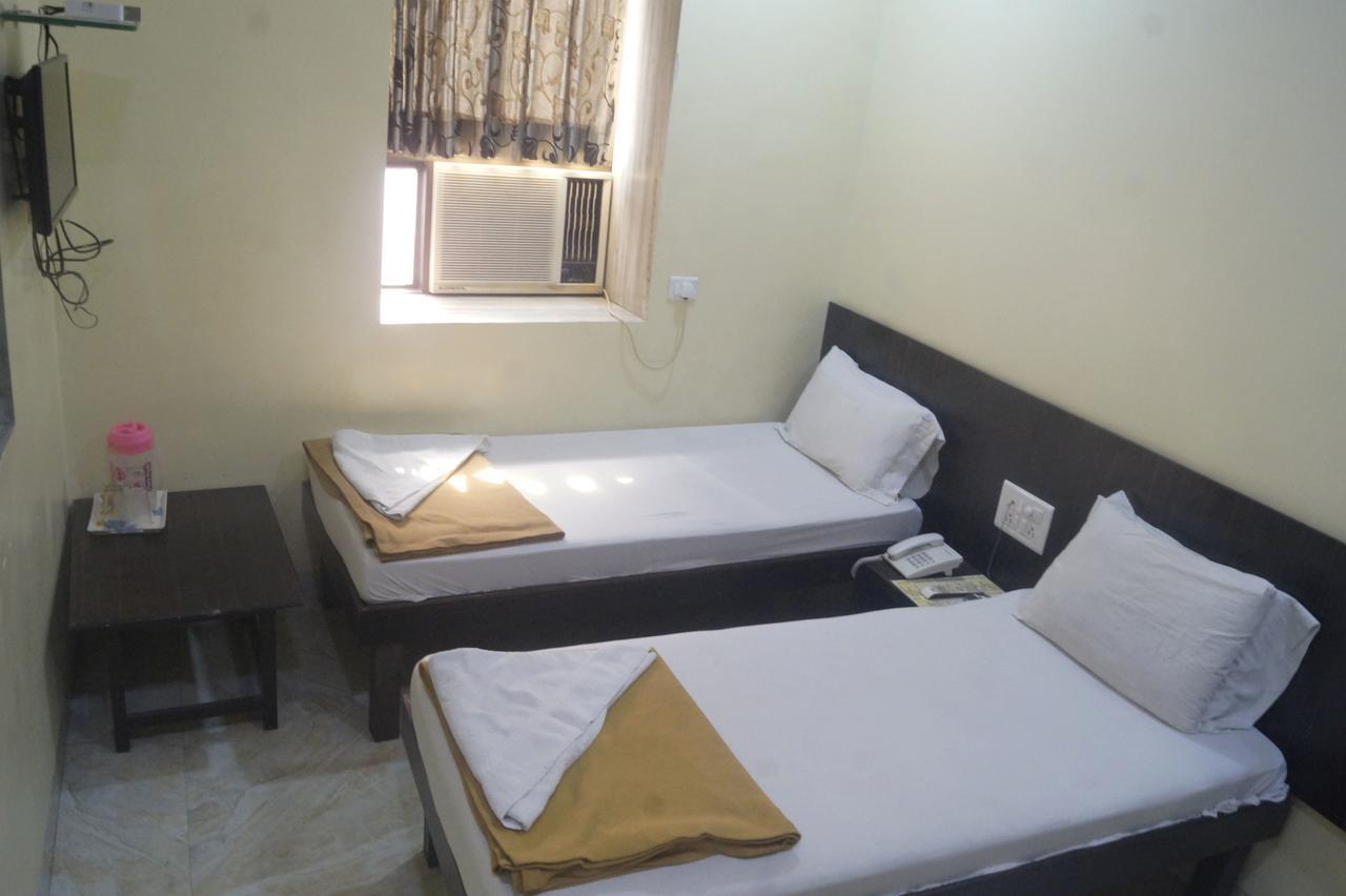 Hotel Zam Zam Palace Мумбаи Экстерьер фото