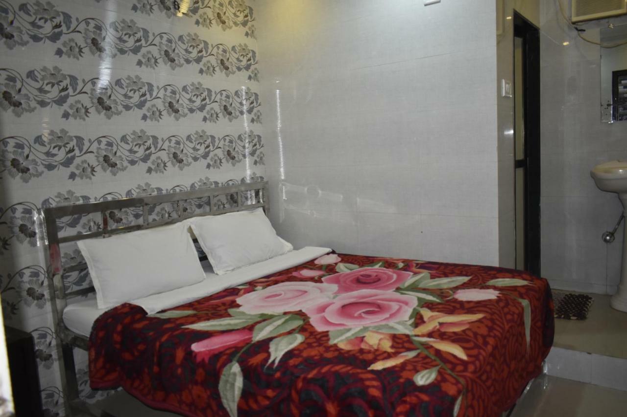 Hotel Zam Zam Palace Мумбаи Экстерьер фото